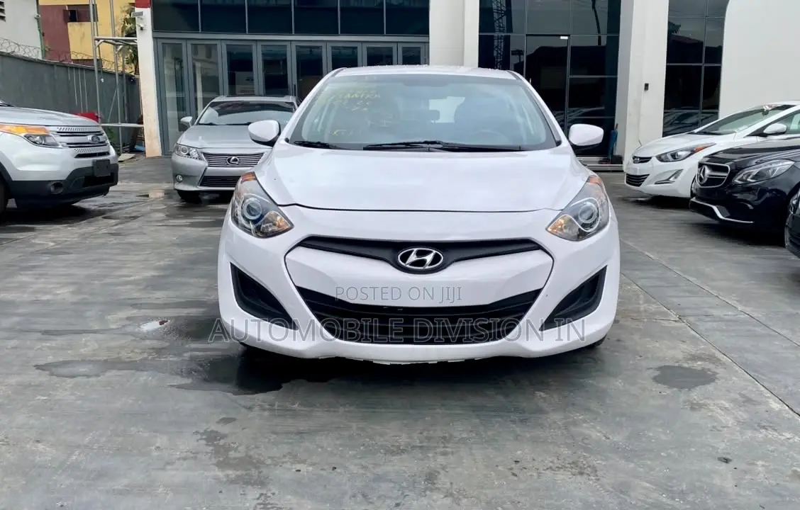 Hyundai Elantra GT 2013 White