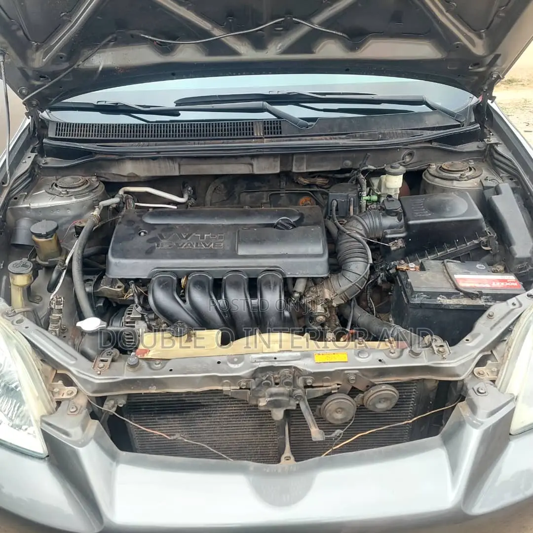 Toyota Matrix XR Hatchback AWD (1.8L 4cyl 4A) 2004 Gray