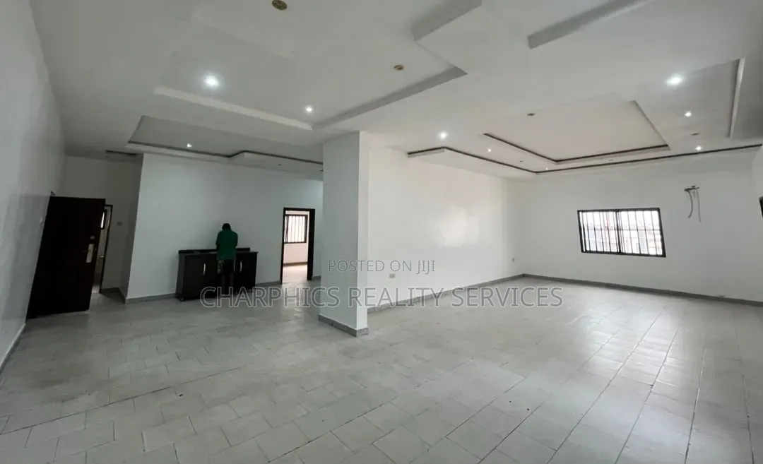 9 Bedroom Commercial Space CMD Road