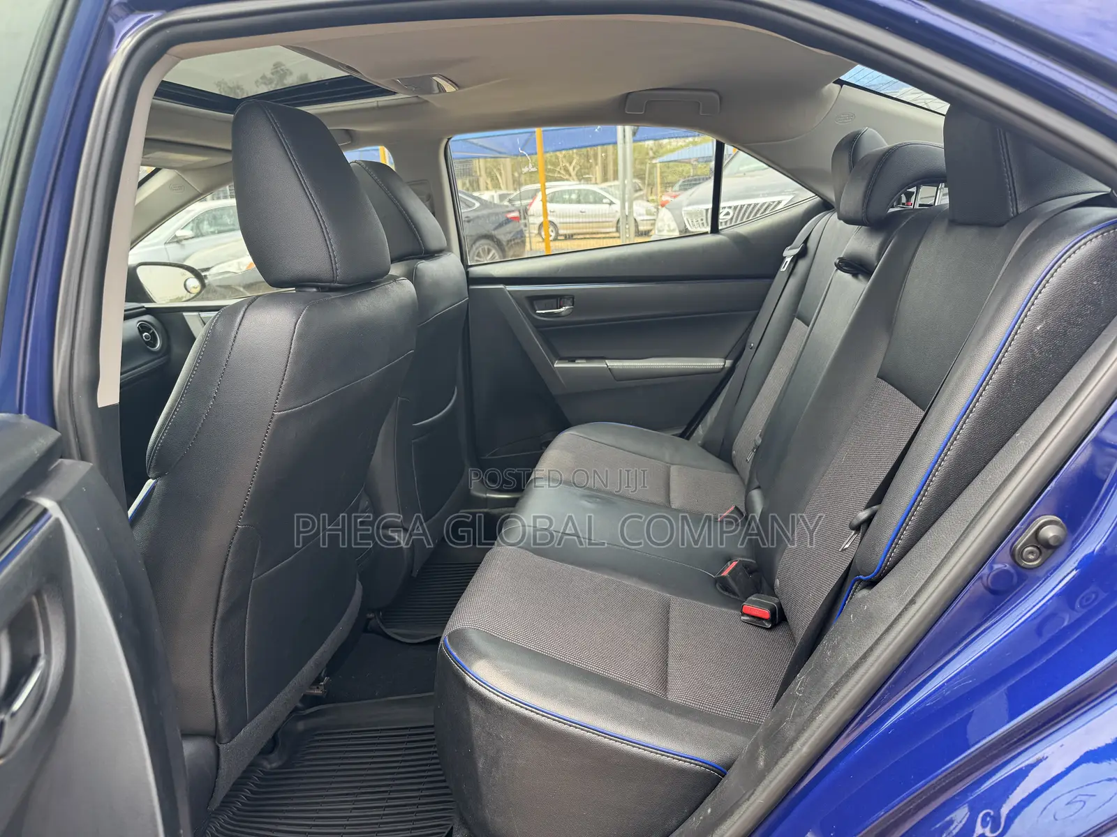 Toyota Corolla SE Special Edition 4dr Sedan (1.8L 4cyl CVT) 2017 Blue