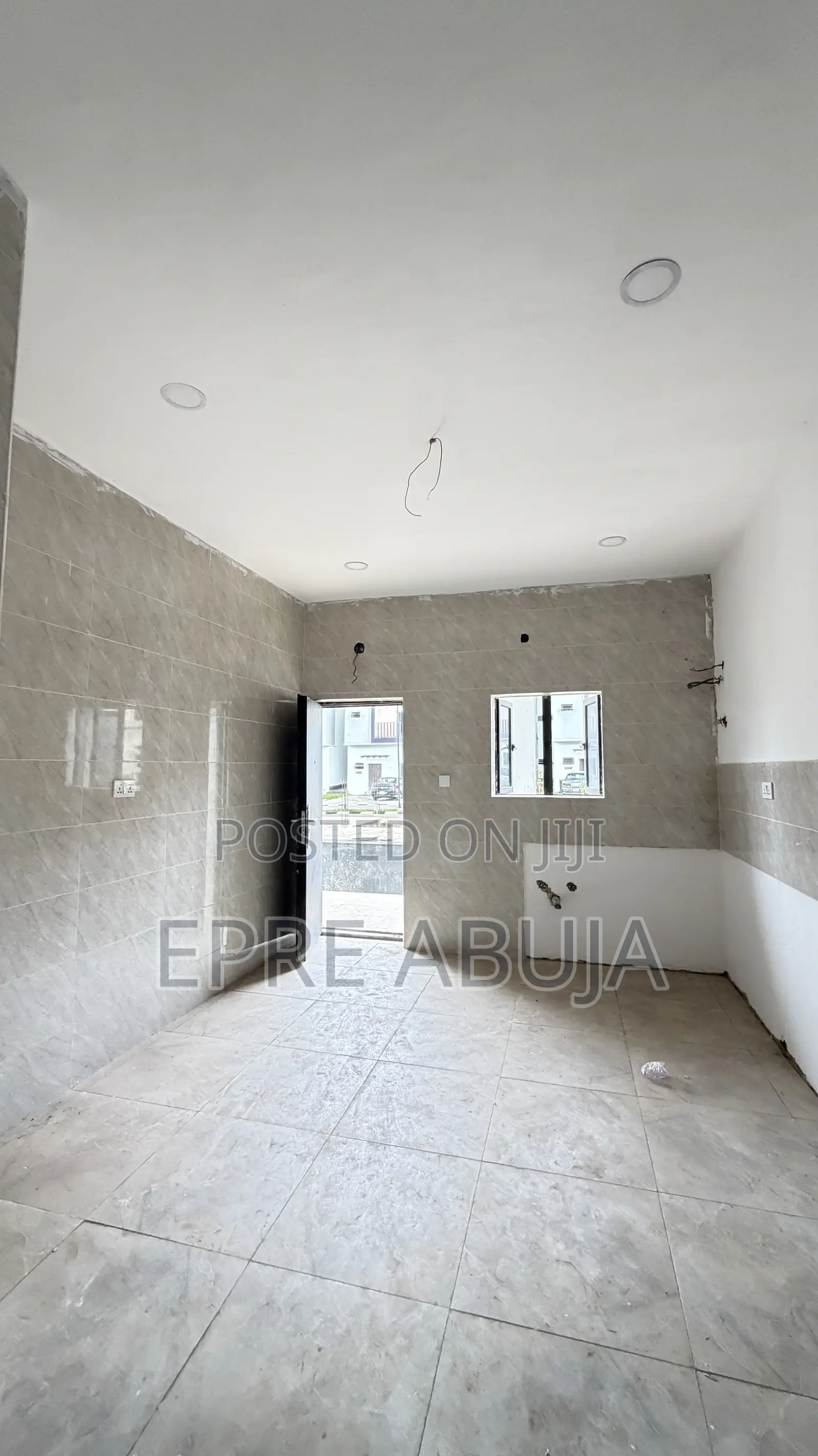 3bdrm Apartment in Apo Dutse for sale