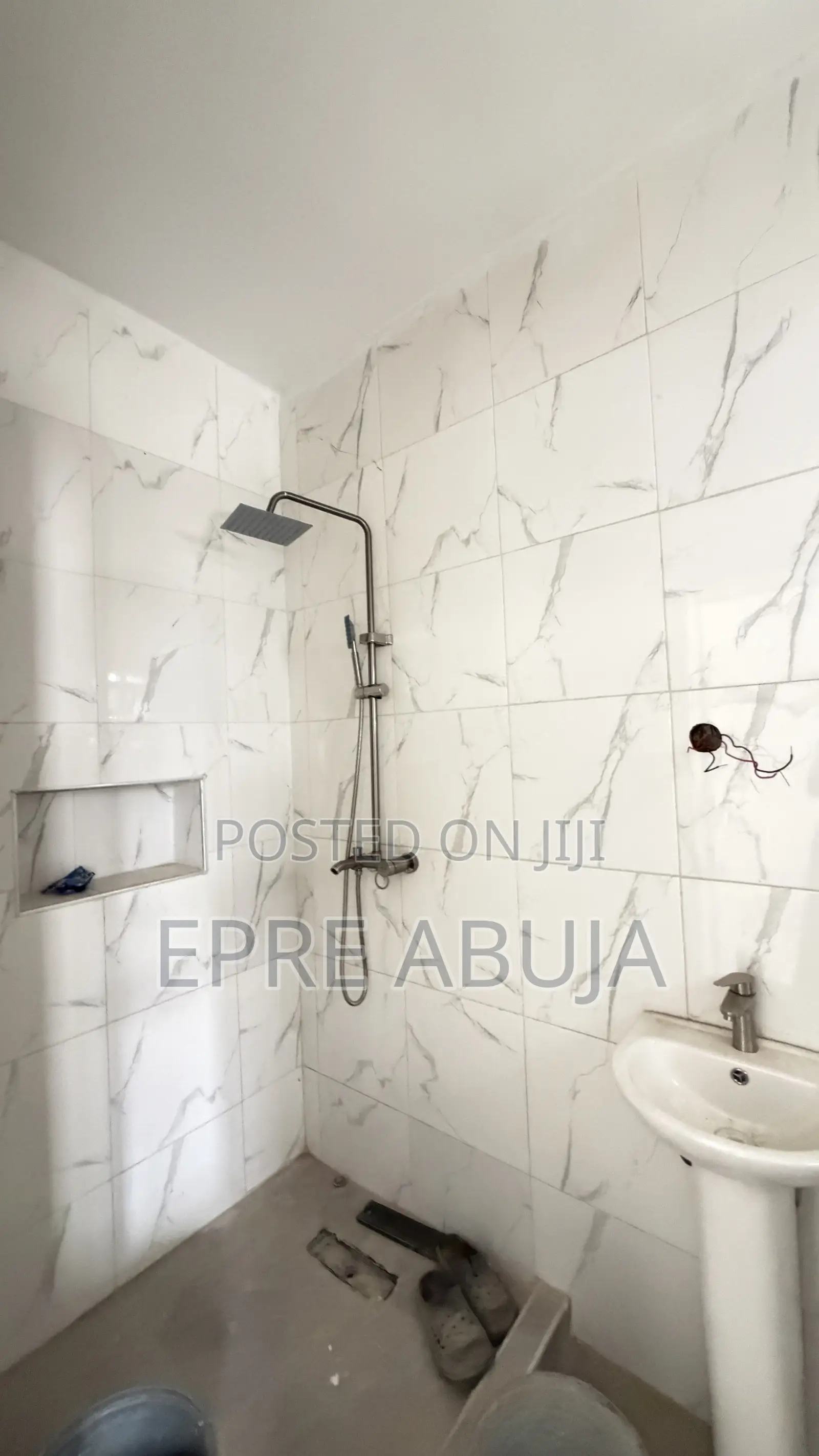 3bdrm Apartment in Apo Dutse for sale
