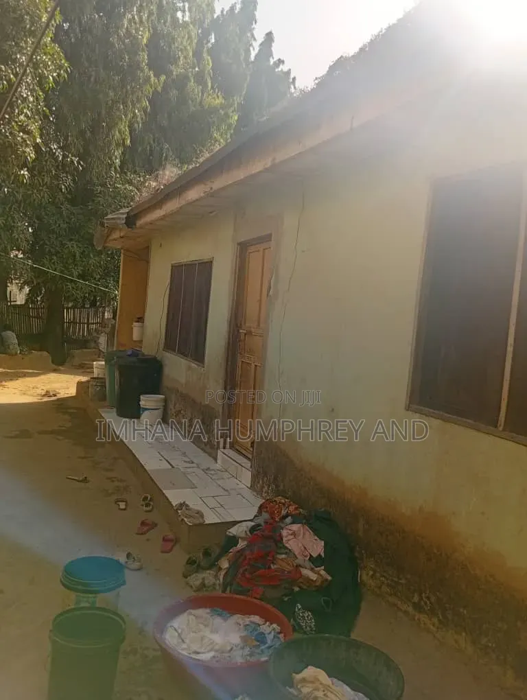 3bdrm Bungalow in FHA for sale