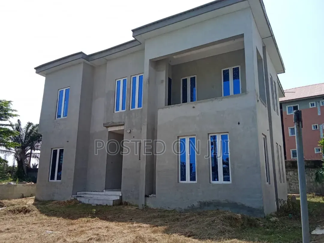 4bdrm Duplex in Pernugal Estate, Sangotedo for sale