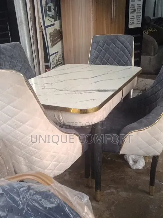 Brand New Top Quality 4 Seaters Faux Marble Dinning Set