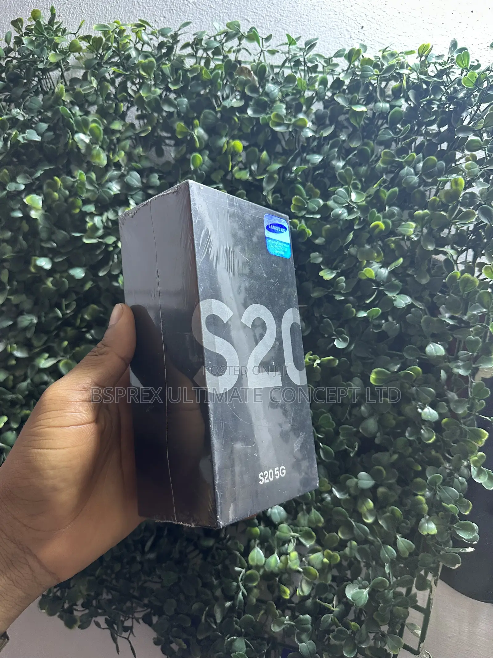 New Samsung Galaxy S20 128 GB Gray