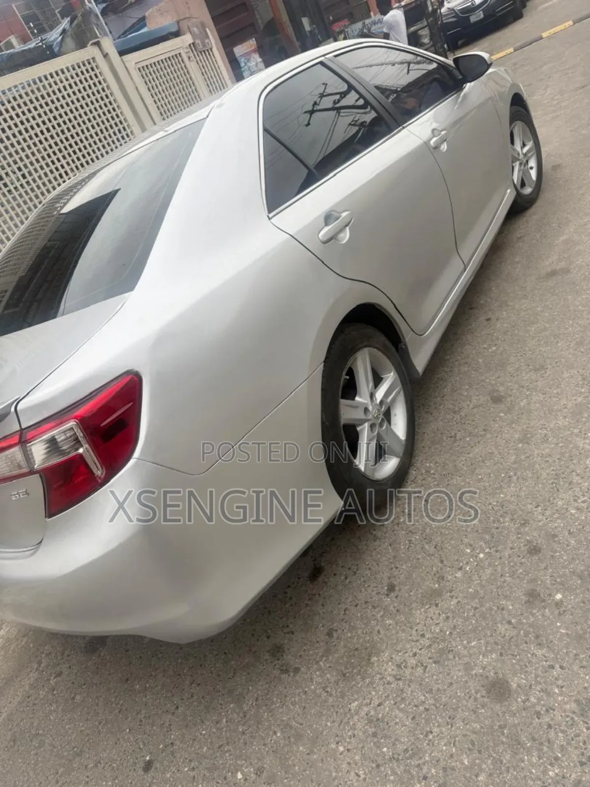 Toyota Camry SE 4dr Sedan (2.5L 4cyl 6A) 2012 Silver