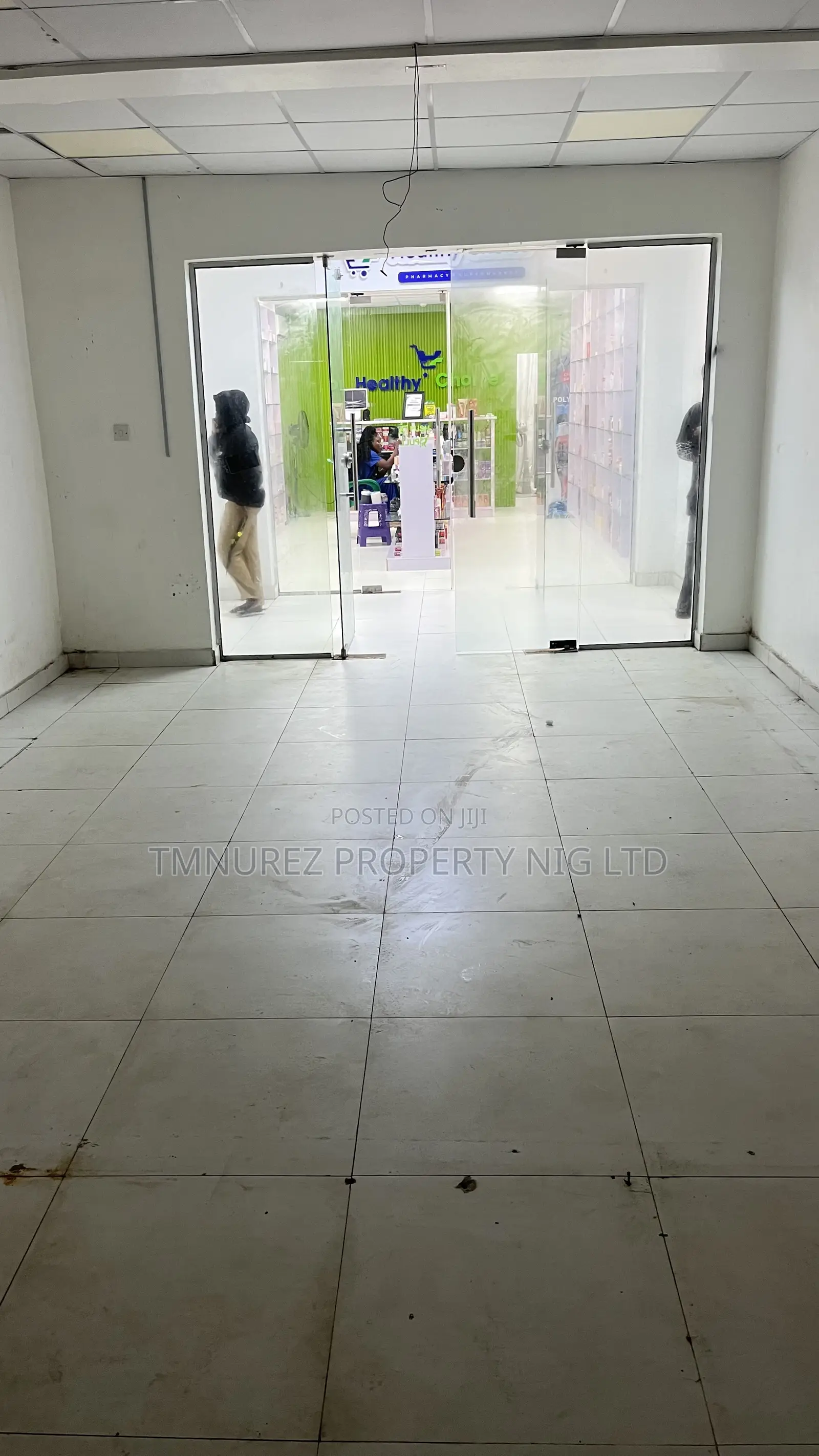 Showroom Shop Inside a Mall