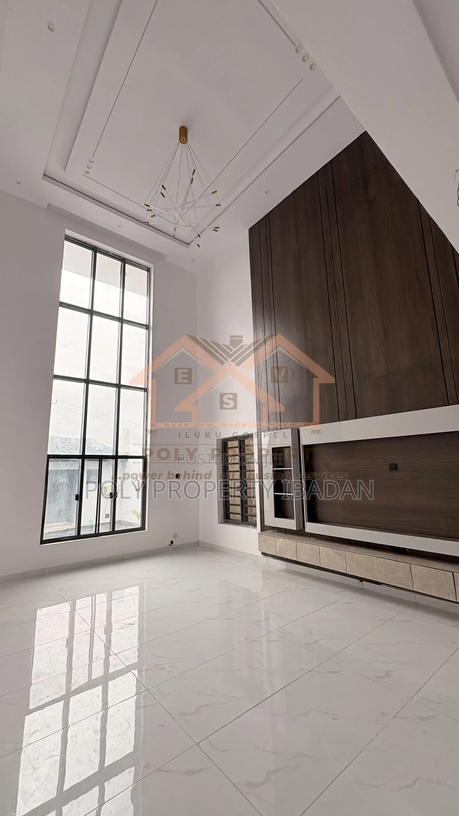 4bdrm Penthouse in Carlton Gate Estate, Ibadan for sale