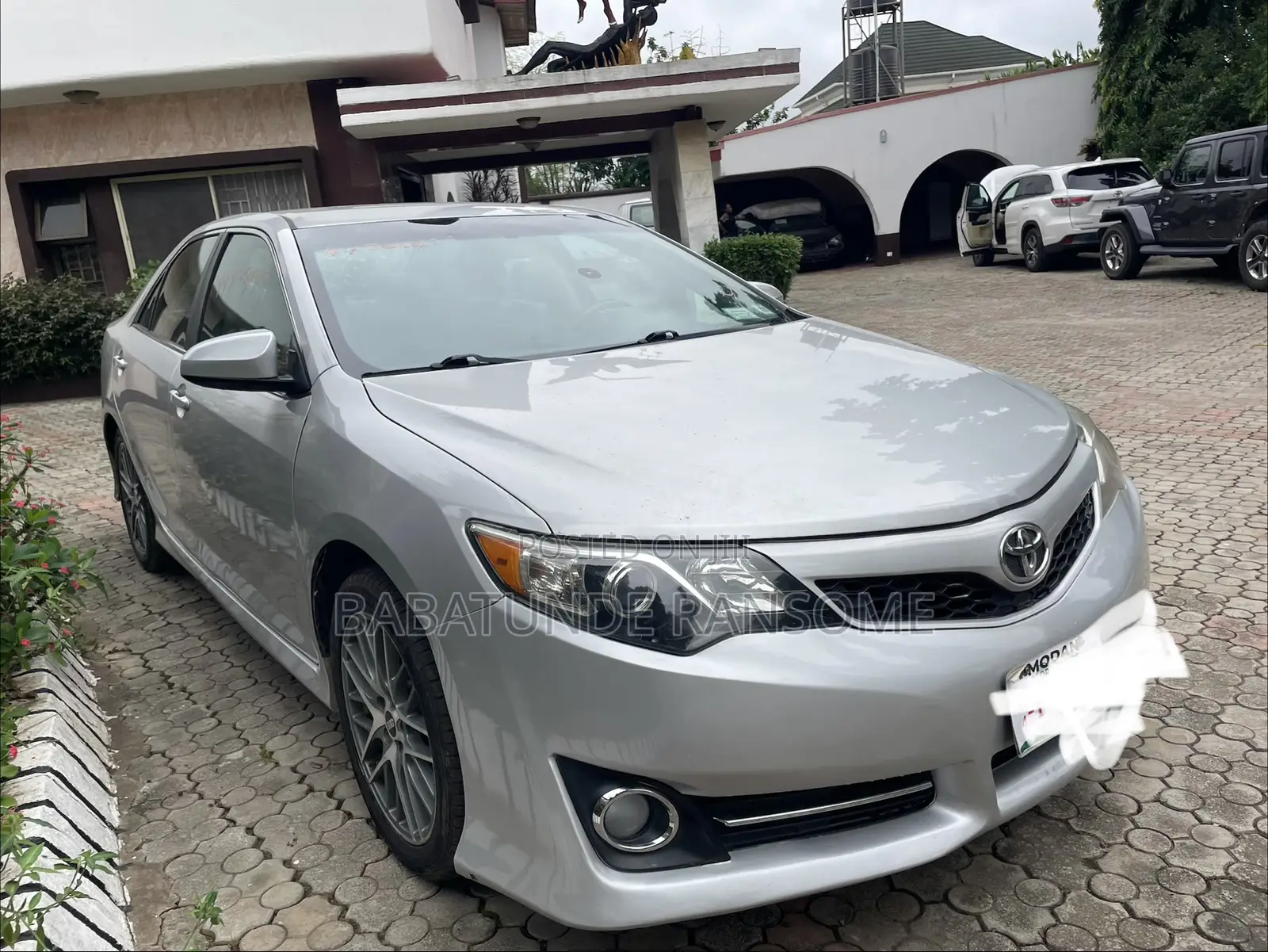 Toyota Camry SE 4dr Sedan (2.5L 4cyl 6A) 2014 Silver