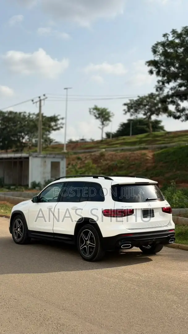 Mercedes-Benz GLB-Class GLB 250 4MATIC 2023 White