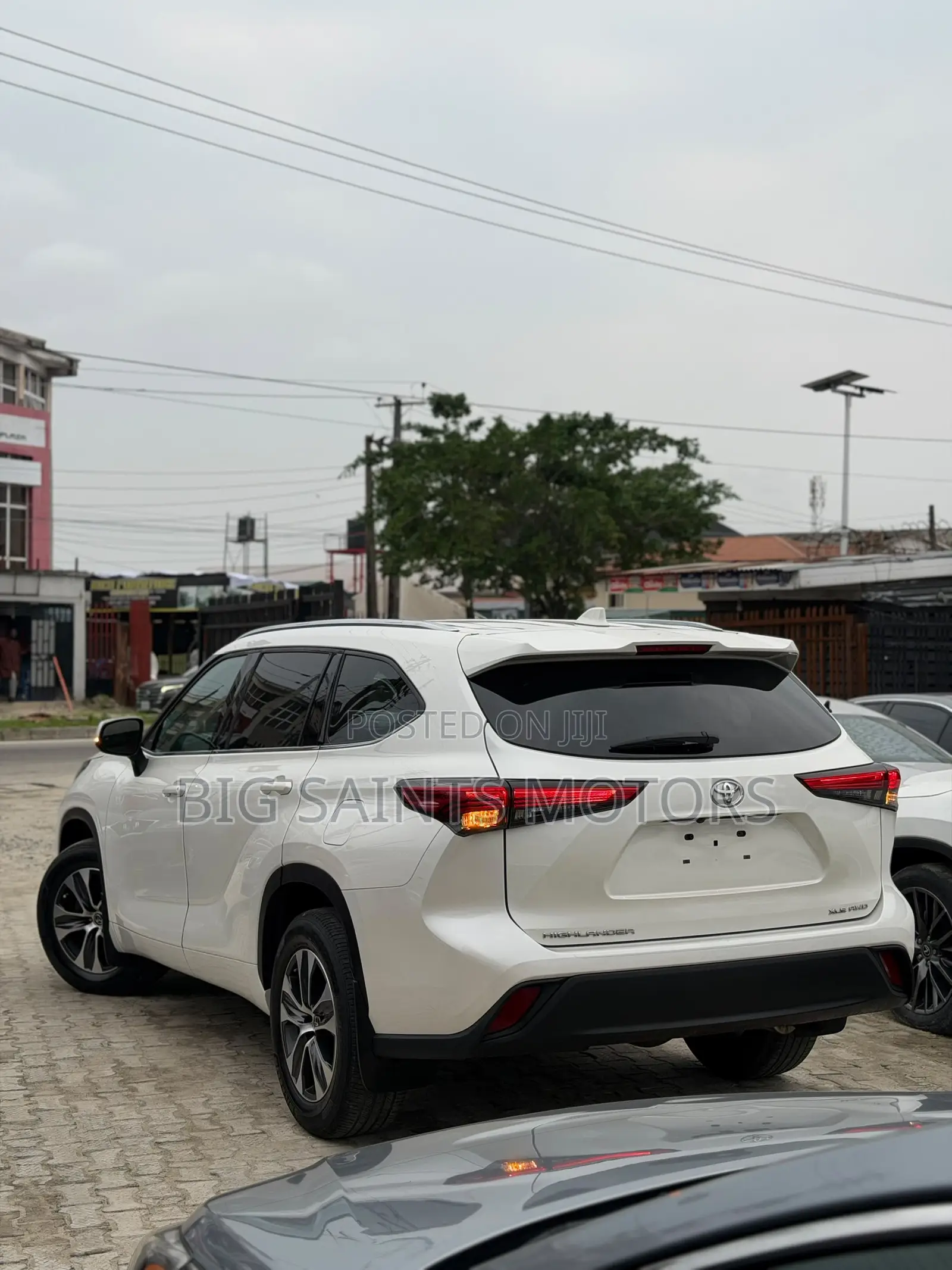 Toyota Highlander XLE 2021 White