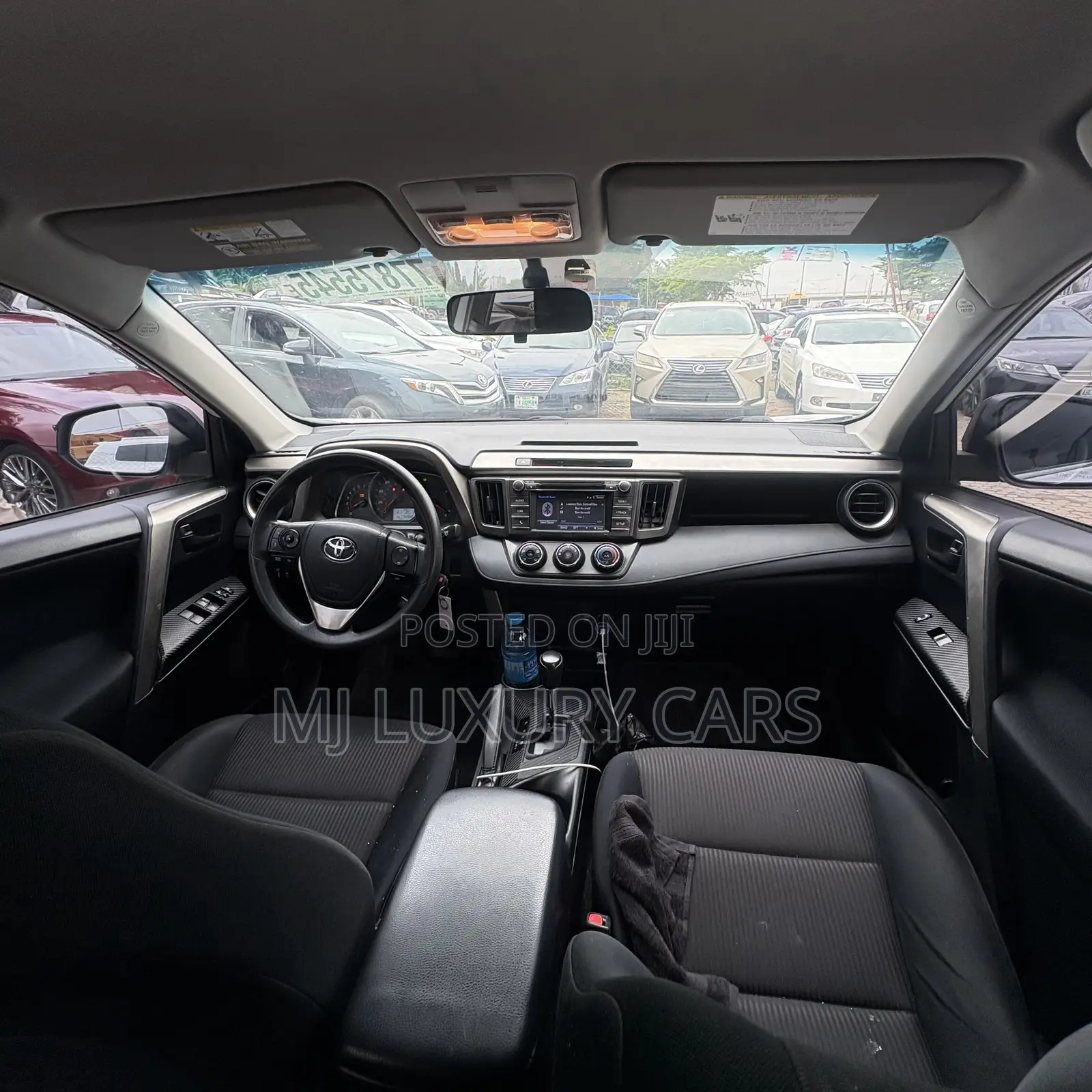 Toyota RAV4 XLE 4dr SUV (2.5L 4cyl 6A) 2014 White