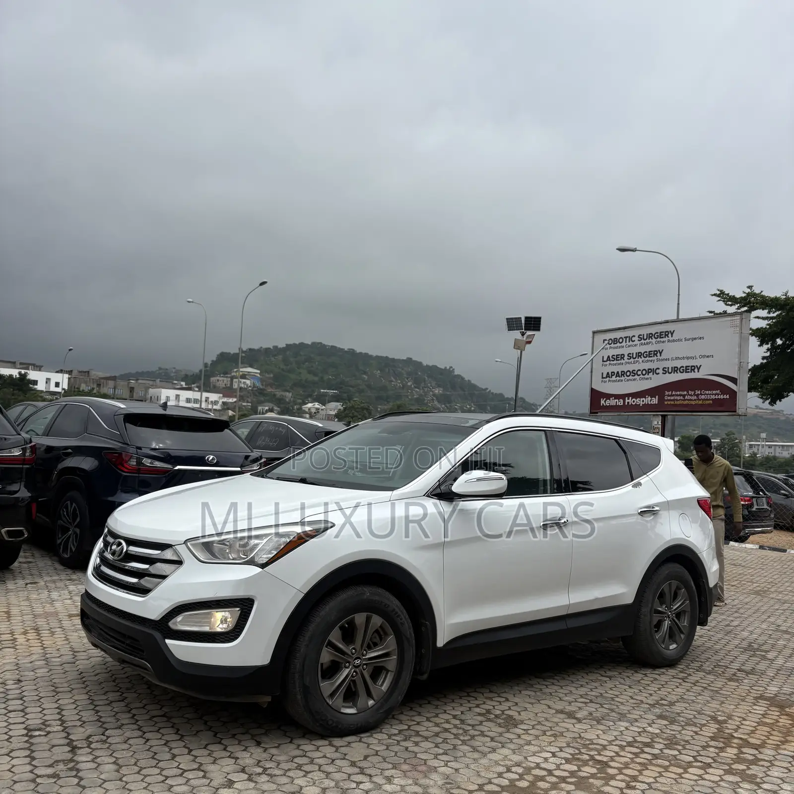 Toyota RAV4 XLE 4dr SUV (2.5L 4cyl 6A) 2014 White