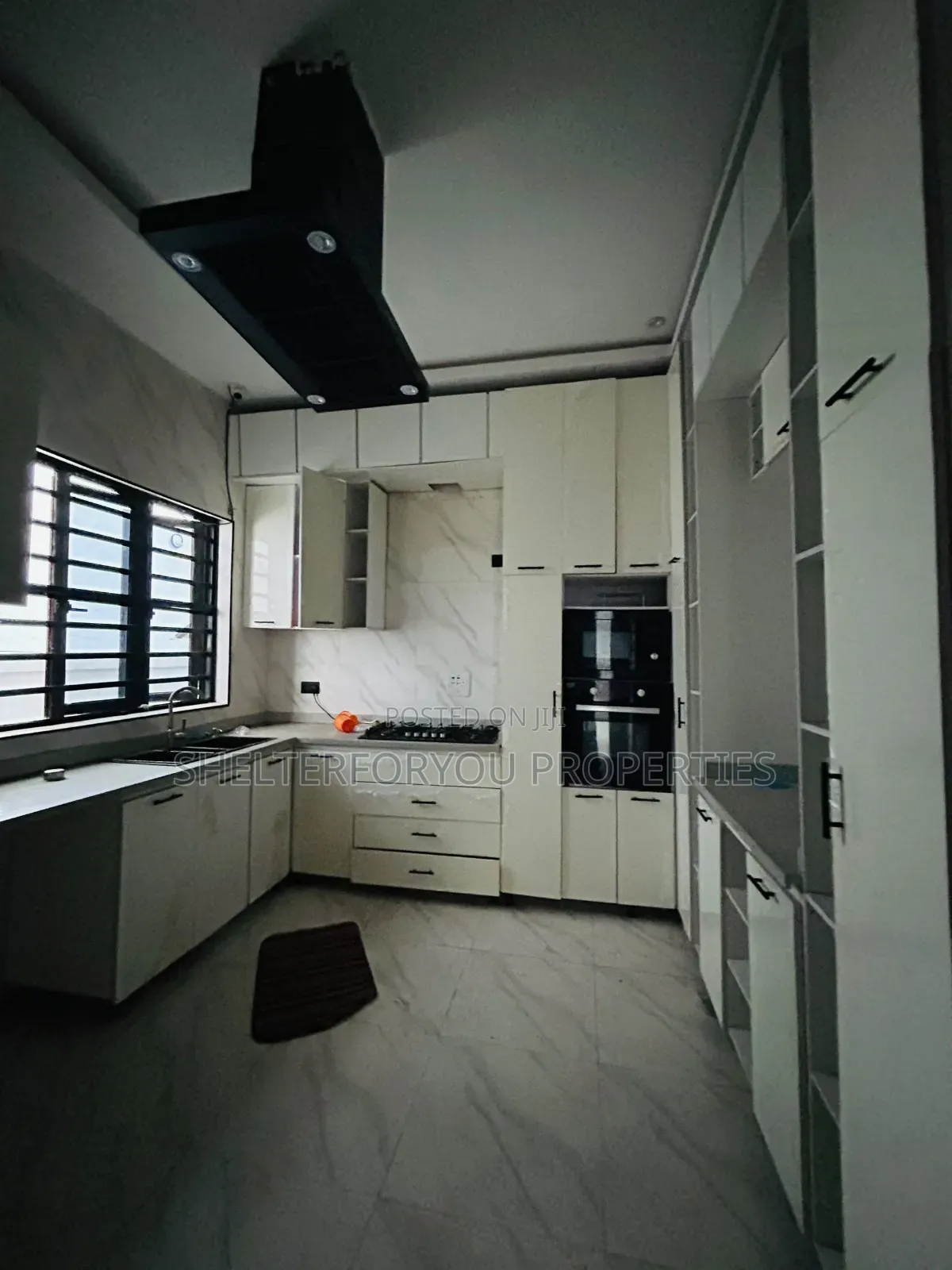 5bdrm Duplex in Orchid Lekki for rent