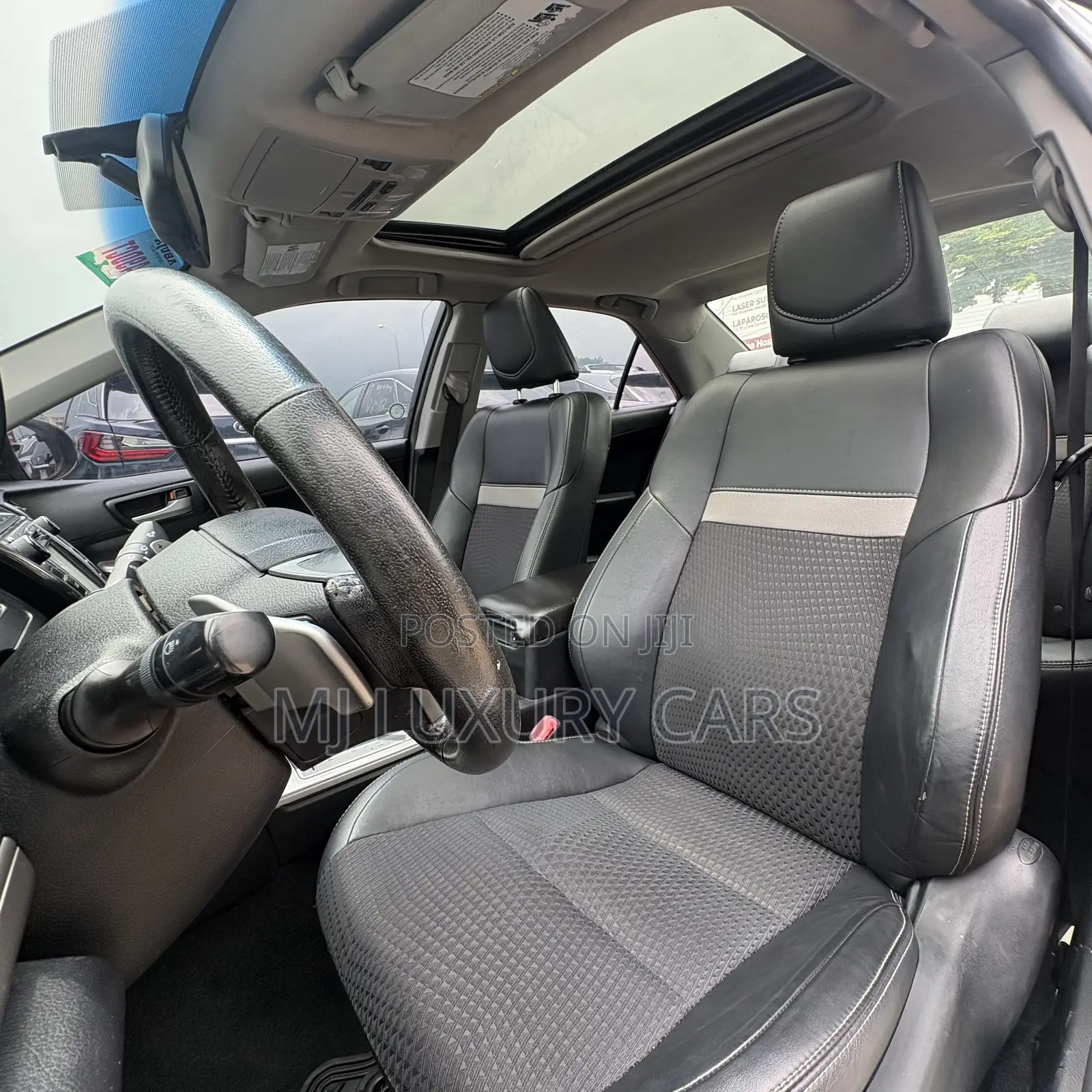 Toyota Camry SE 4dr Sedan w/Prod. End 11/13 (2.5L 4cyl 6A) 2014 Silver