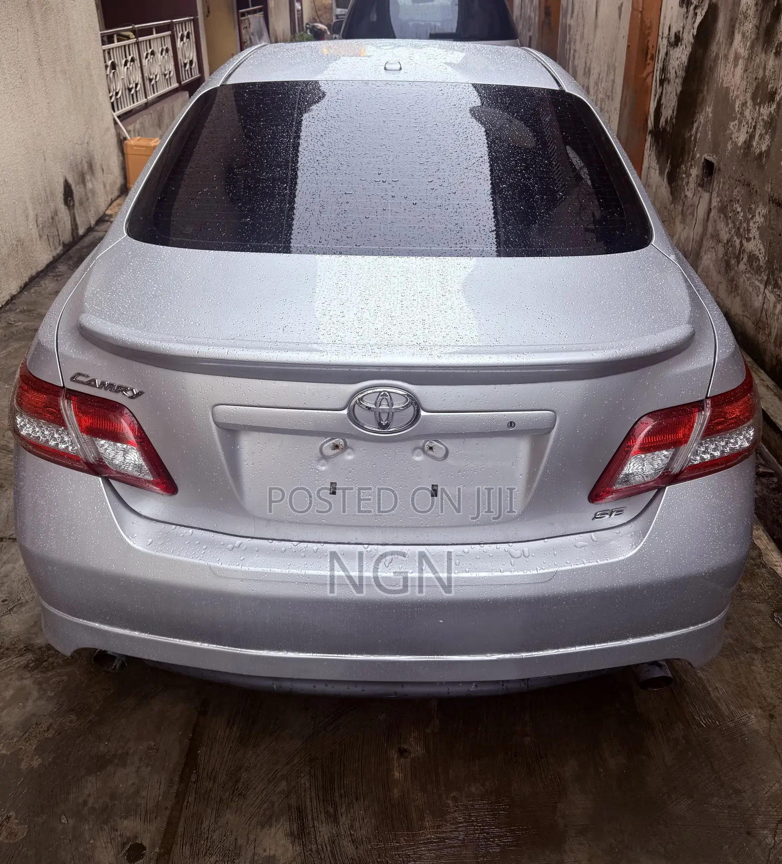 Toyota Camry 2011 Silver