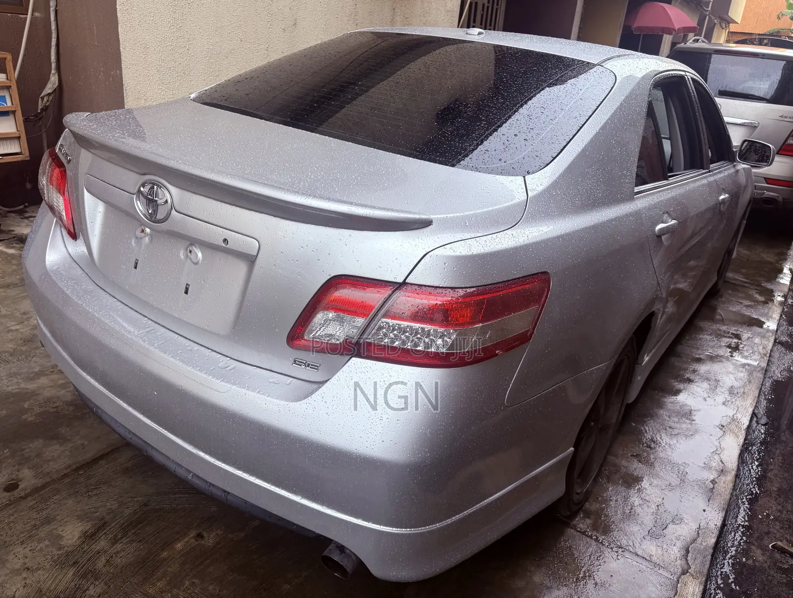 Toyota Camry 2011 Silver