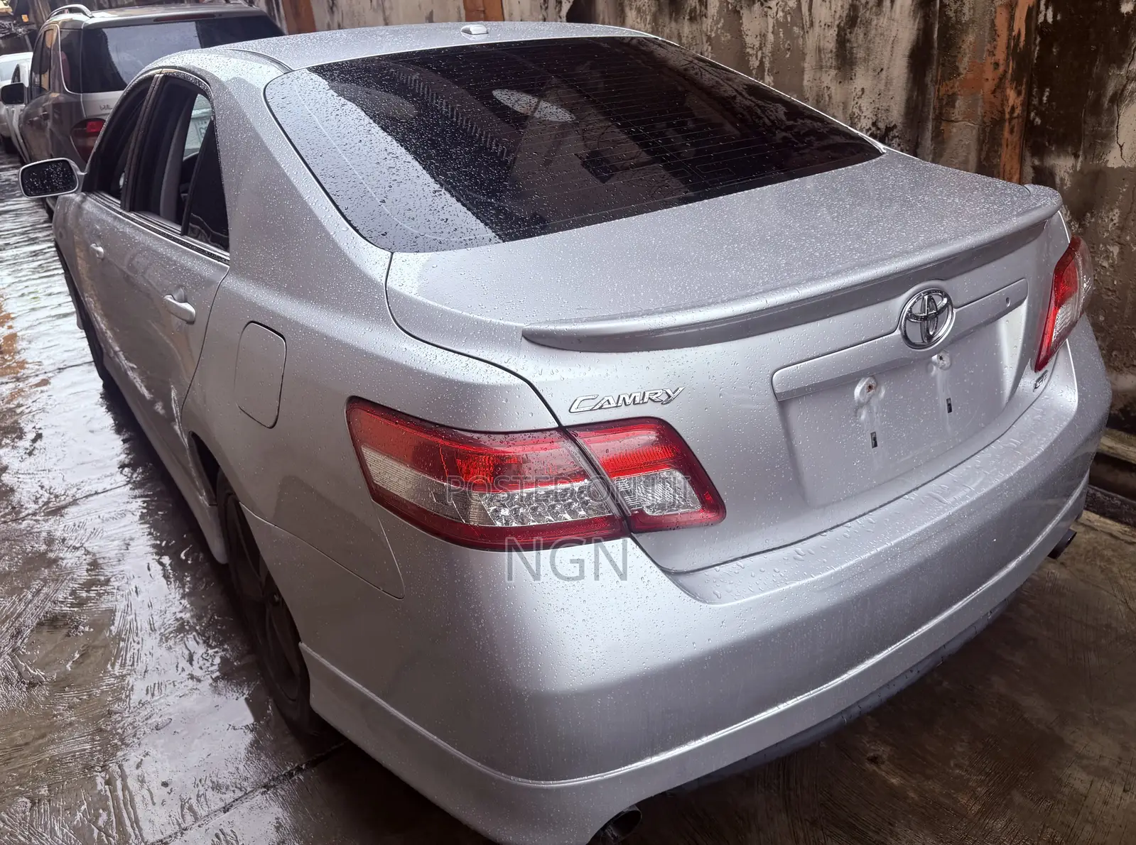 Toyota Camry 2011 Silver