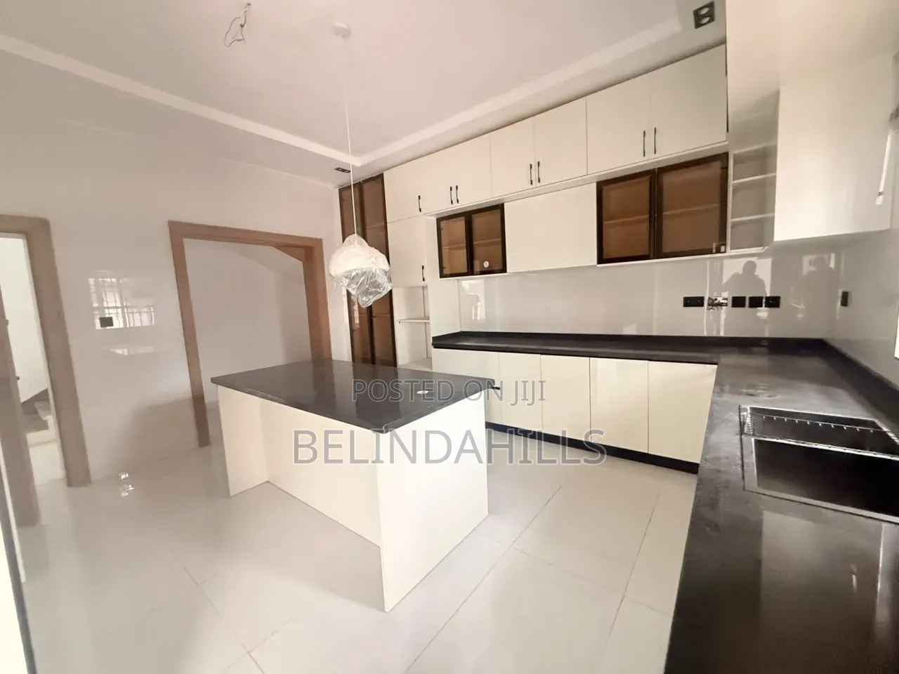5bdrm Duplex in Kado for sale