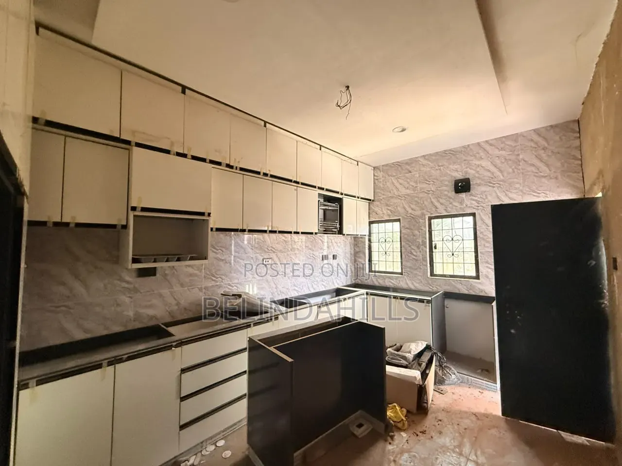 4bdrm Duplex in Kado for sale