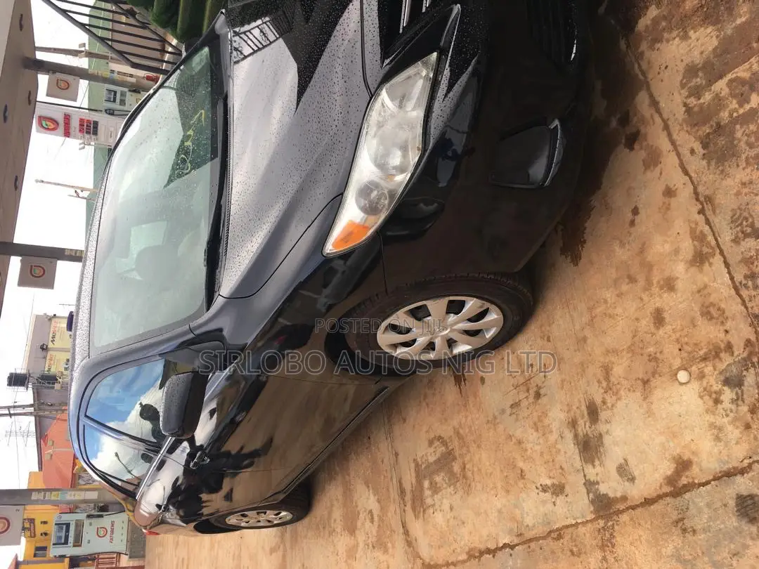 Toyota Corolla LE 4dr Sedan (1.8L 4cyl 4A) 2013 Black