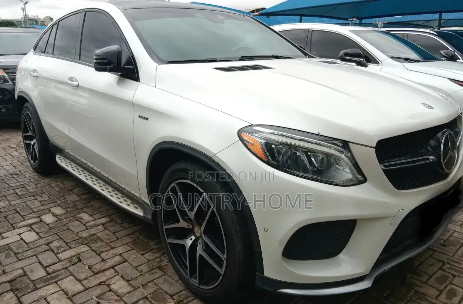 Mercedes-Benz GLE-Class 2016 Off white