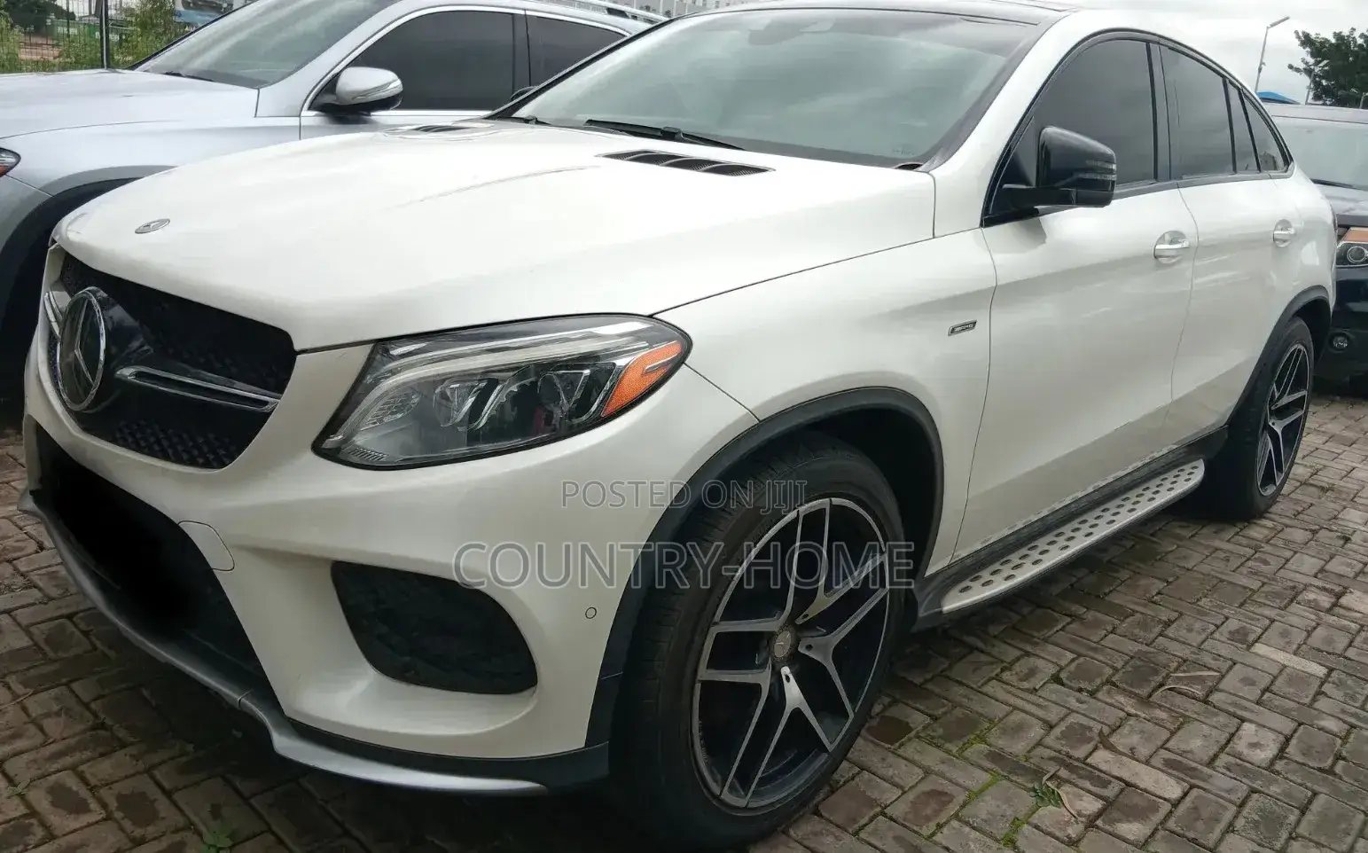 Mercedes-Benz GLE-Class 2016 Off white
