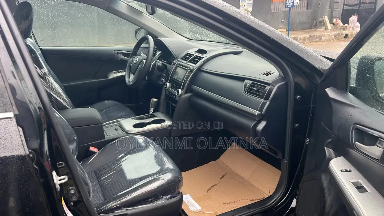 Toyota Camry SE 4dr Sedan (2.5L 4cyl 6A) 2013 Black