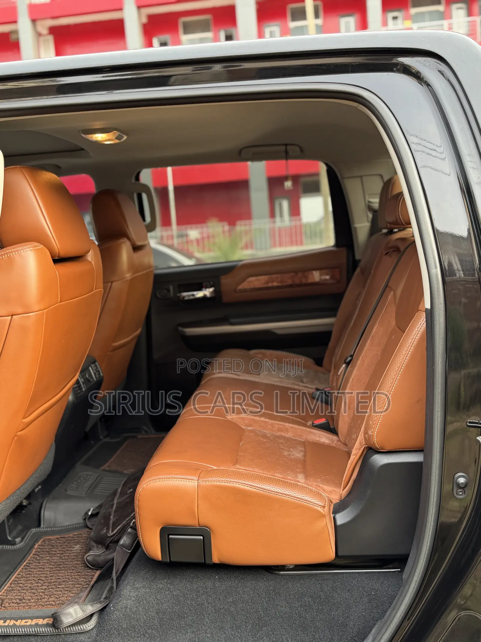 Toyota Tundra Limited 5.7L V8 4x2 Double Cab 6.6 ft. box 145.7 in. WB