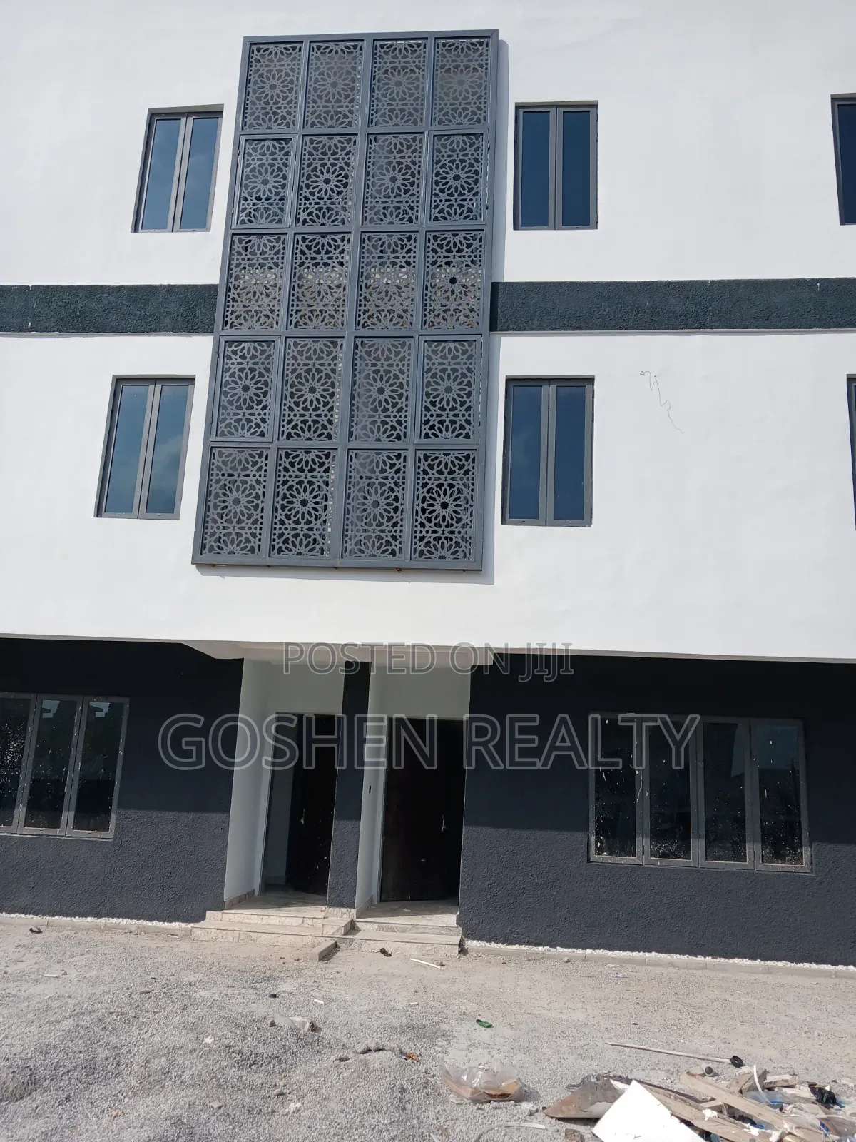 4bdrm Townhouse/Terrace in Jahi for sale
