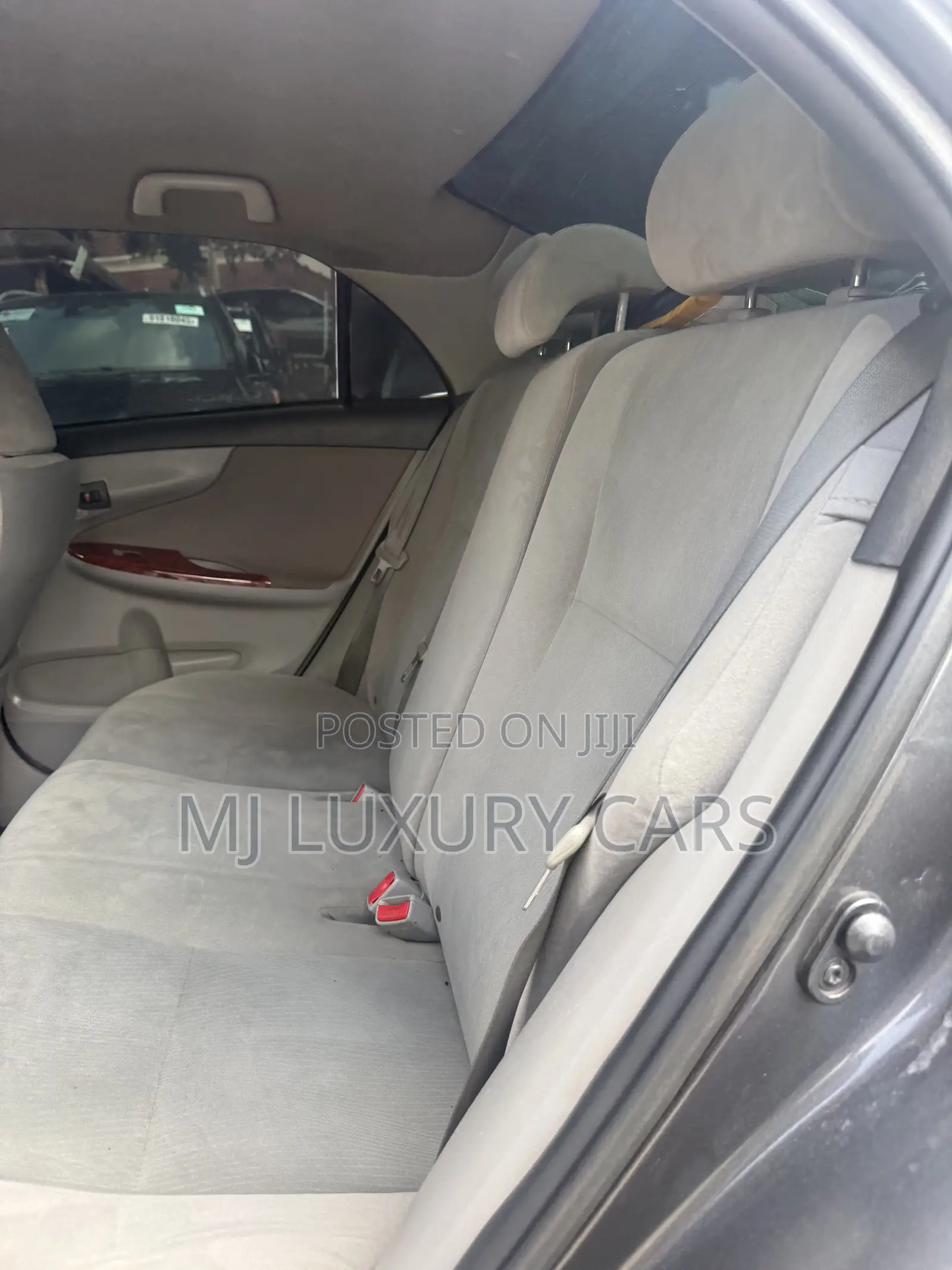 Toyota Corolla LE Special Edition 4dr Sedan (1.8L 4cyl 4A) 2013 Gray