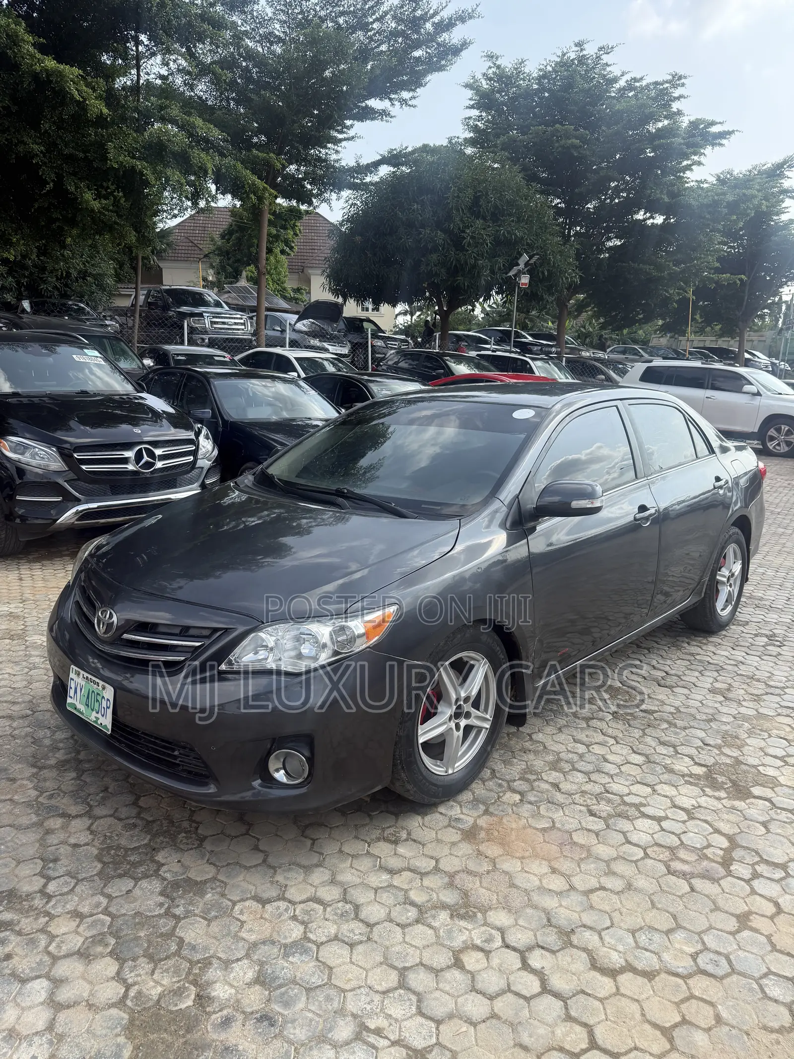 Toyota Corolla LE Special Edition 4dr Sedan (1.8L 4cyl 4A) 2013 Gray