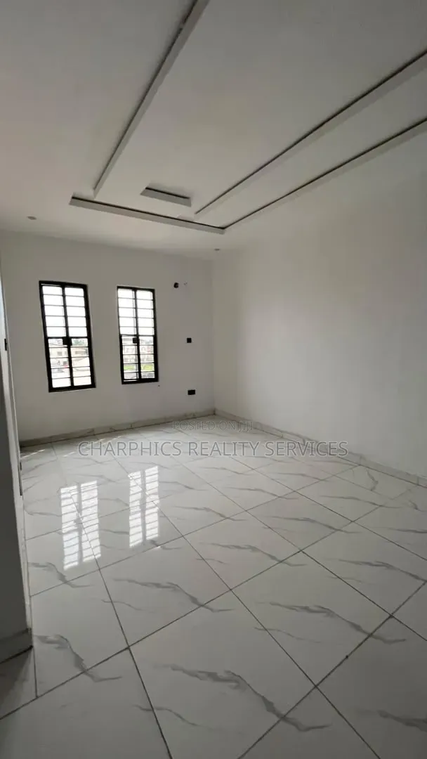 2bdrm Apartment in Igbo-efon for rent