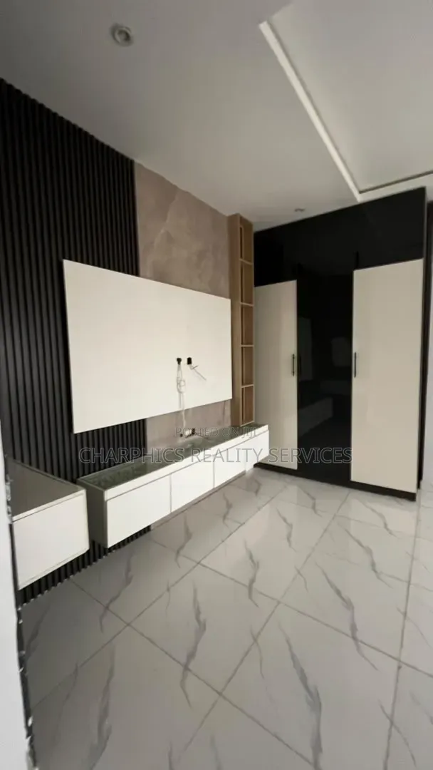 2bdrm Apartment in Igbo-efon for rent