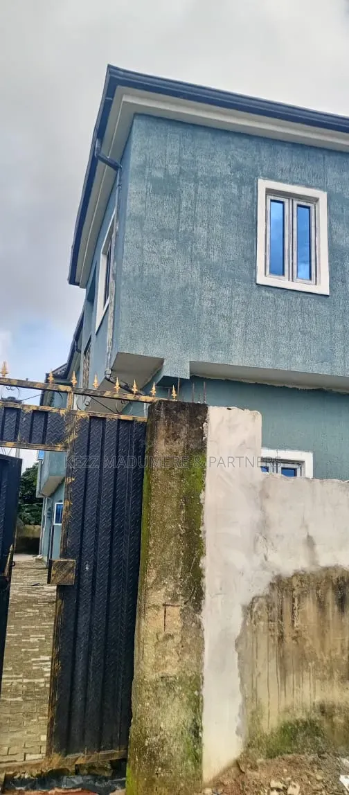 6bdrm Block of Flats in Off Sars Road, for sale