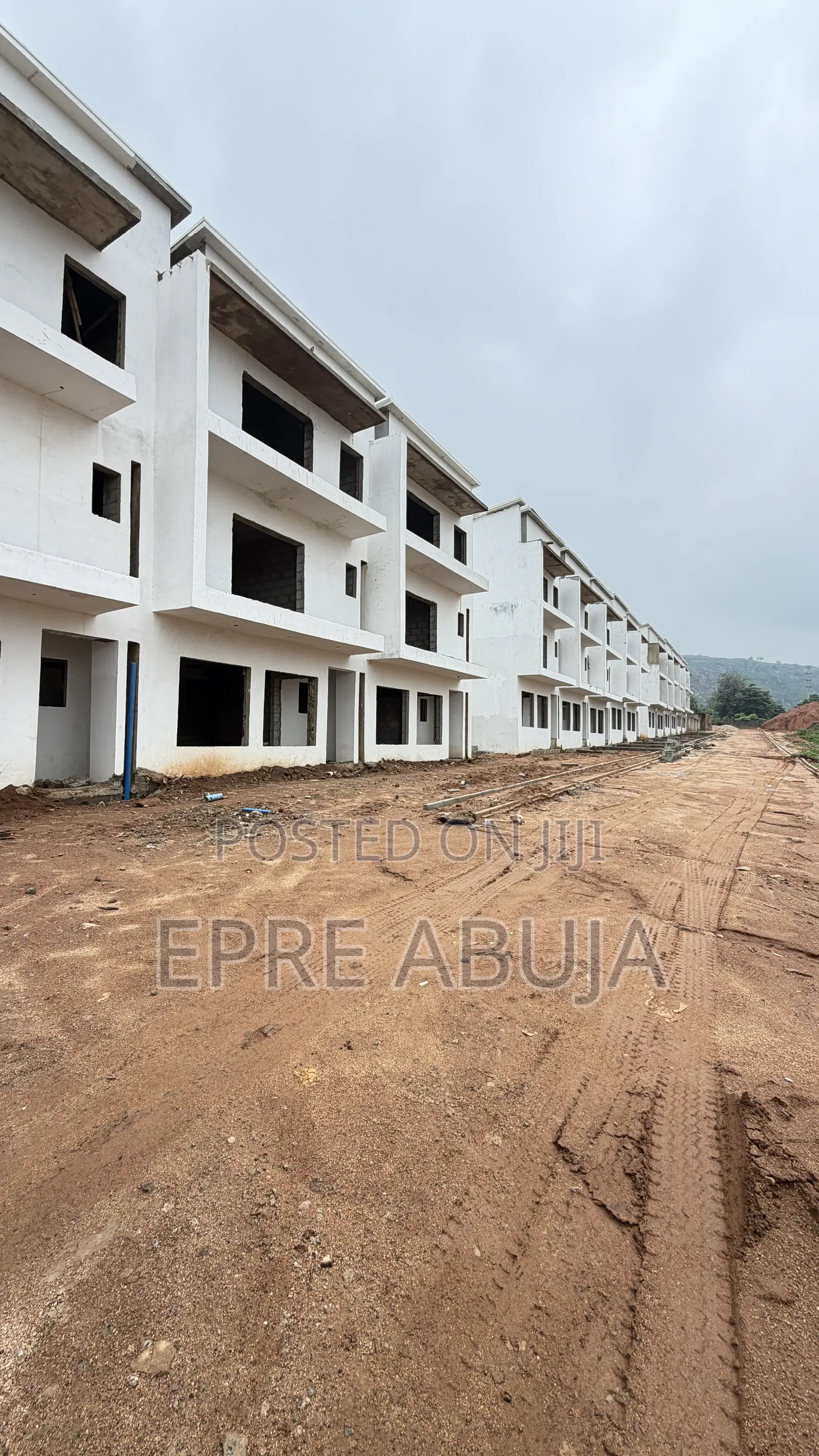 4bdrm Duplex in Maitama for sale