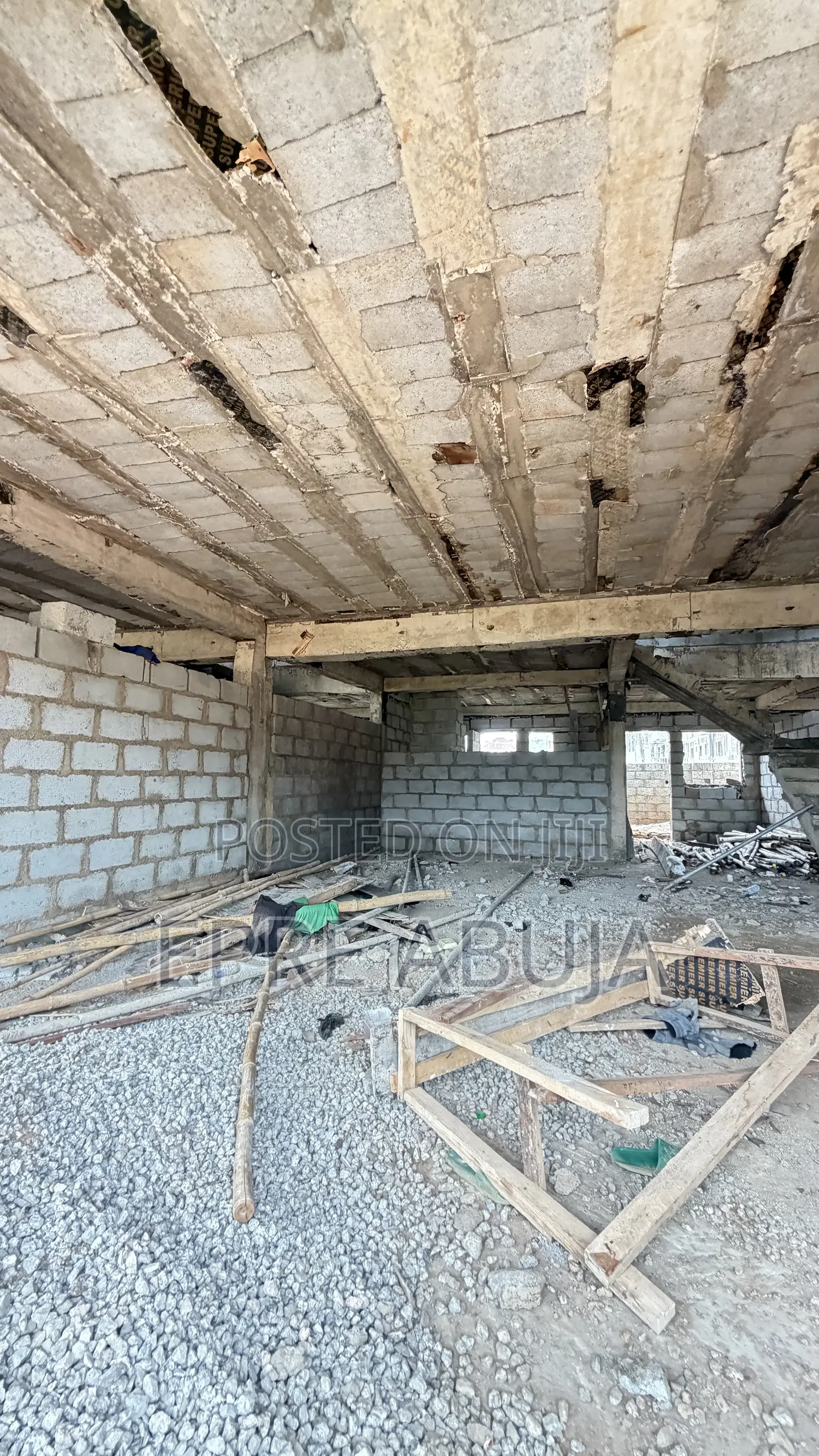 4bdrm Duplex in Maitama for sale