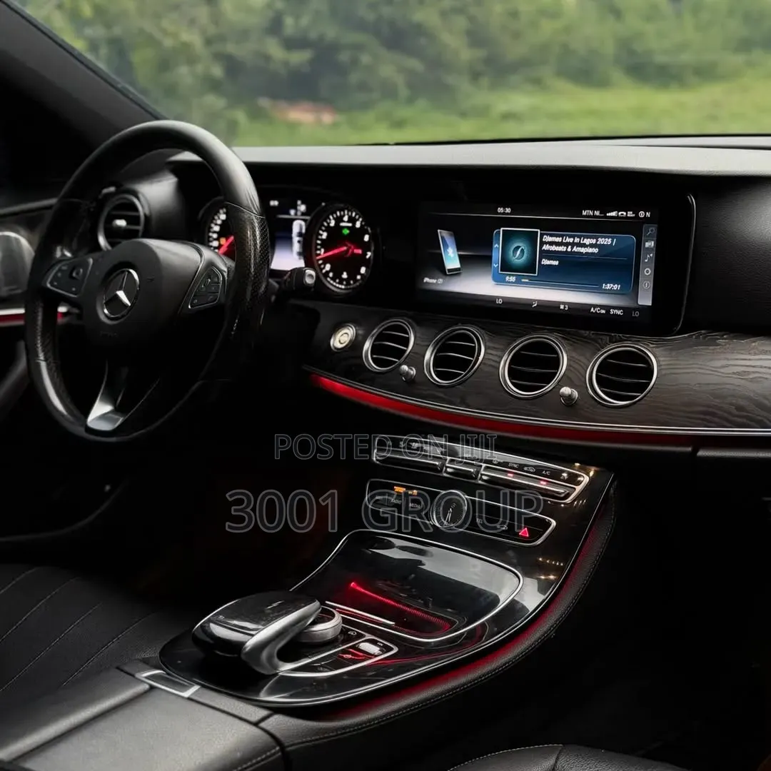 Mercedes-Benz E300 2017 Silver