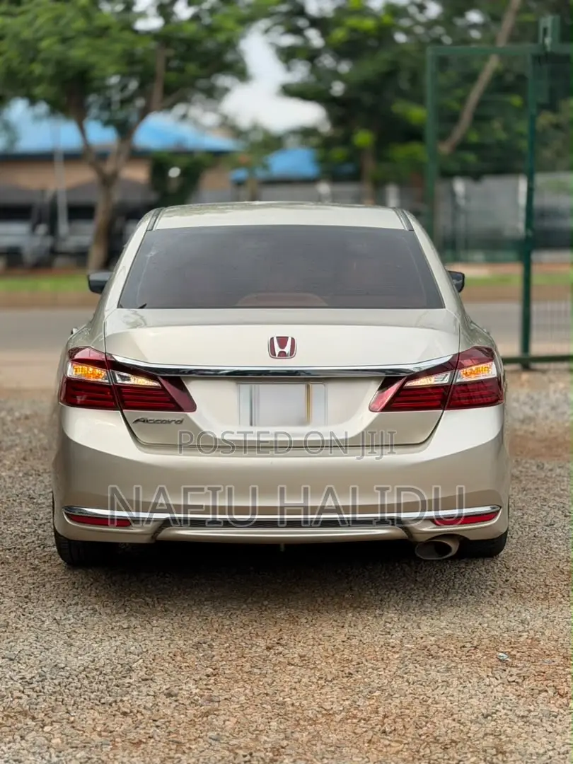 Honda Accord 2016 Gold