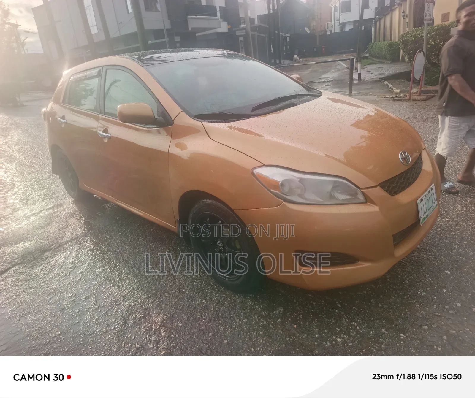 Toyota Matrix 2009 Gold