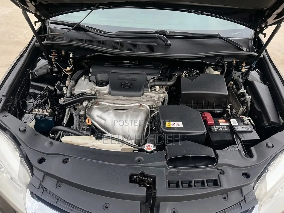Toyota Camry LE 4dr Sedan (2.5L 4cyl 6A) 2017 Pearl
