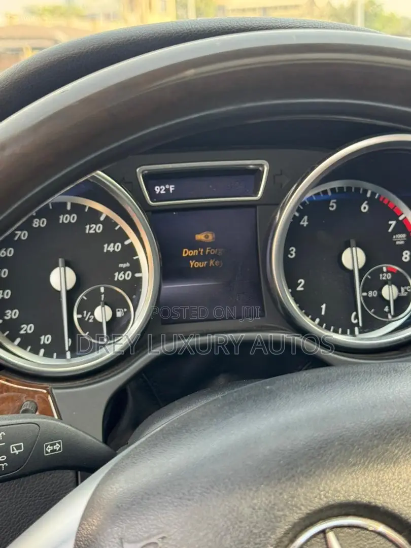 Mercedes-Benz M Class ML350 4dr SUV (3.5L 6cyl 7A) 2014 Green