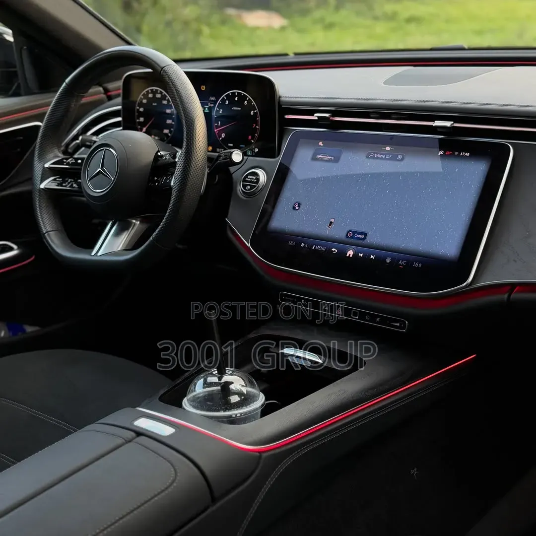 New Mercedes-Benz E200 2025 Black