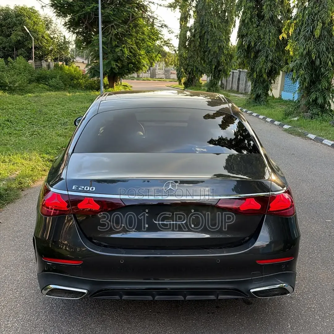 Mercedes-Benz E200 2025 Black