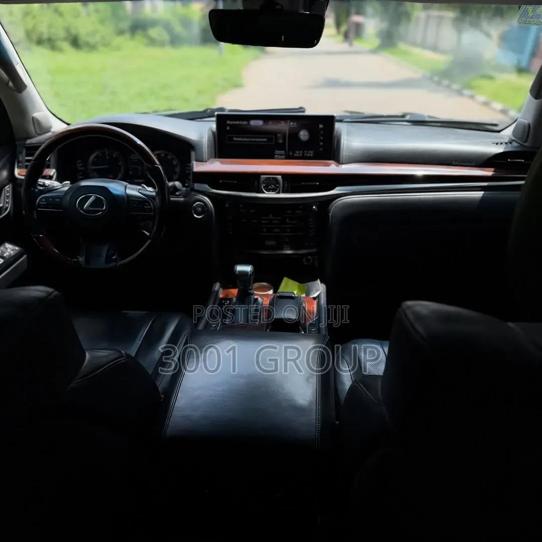 Lexus LX 2018 Black