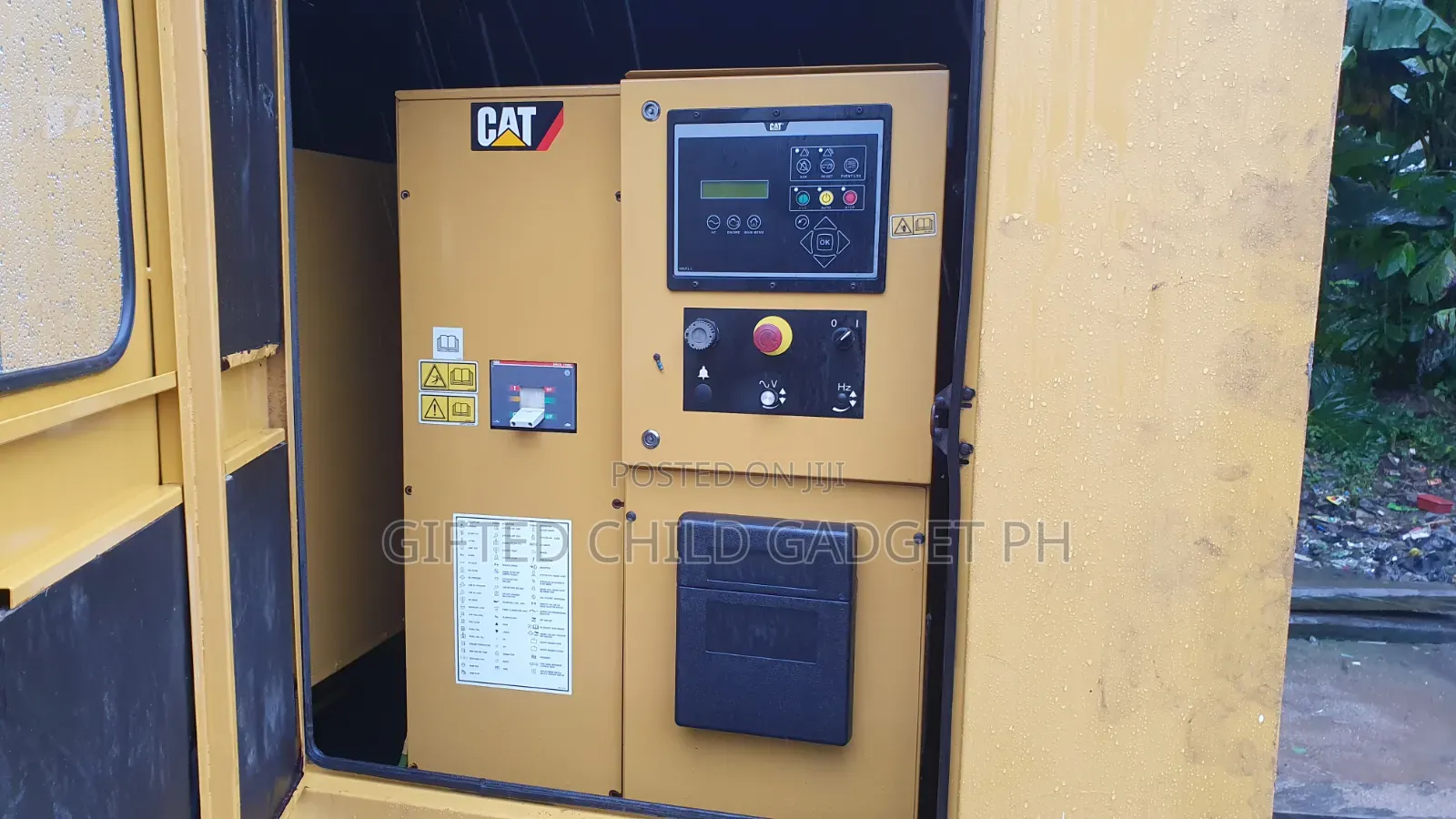 Cat C15 Diesel Generator C-15 Caterpillar 500KVA 400KW Soundproof