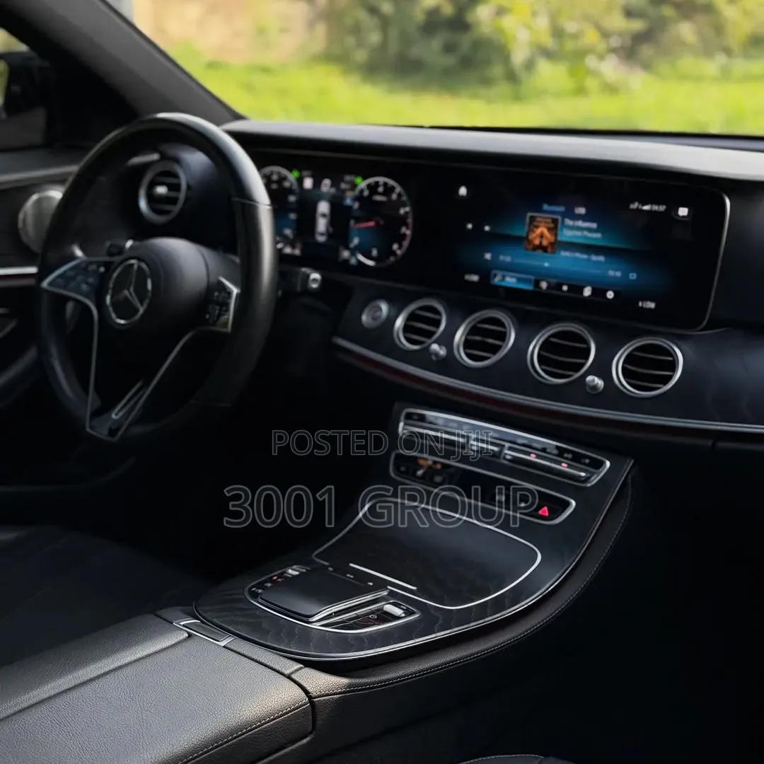 Mercedes-Benz E350 2023 Black