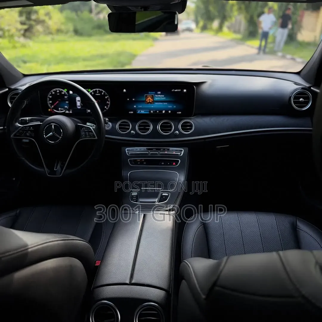 Mercedes-Benz E350 2023 Black