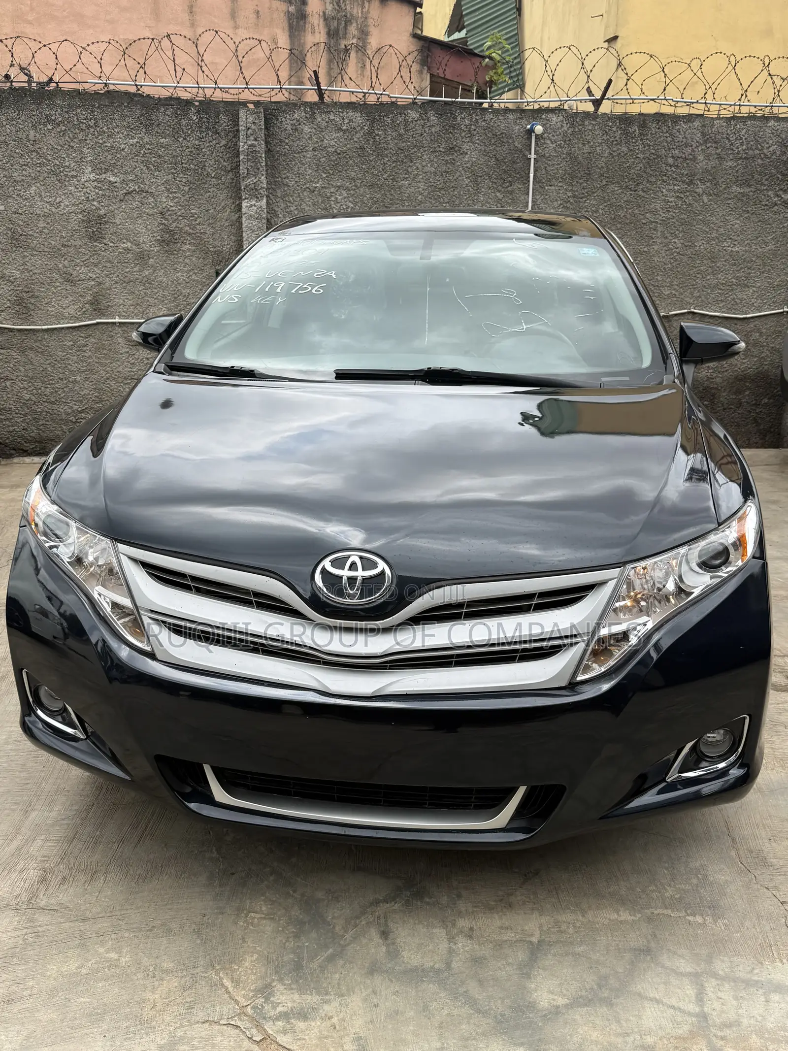 Toyota Venza XLE 2015 Matt Black